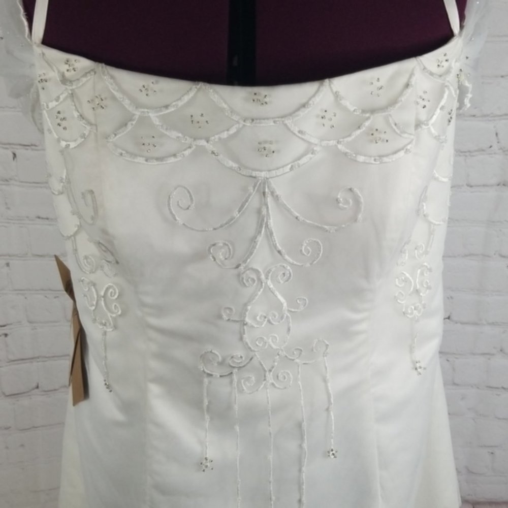 Light In The Box Formal Wedding Dress - Picture 3 of 12